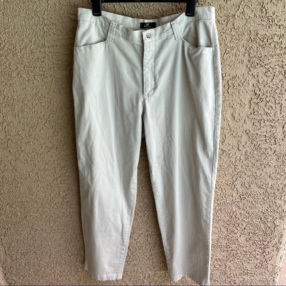 Lee khakis